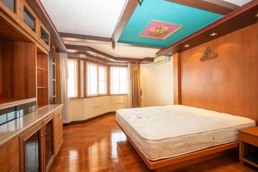 ขาย: อพาร์ทเมนต์ 2 ห้องนอนที่น่าประทับใจในคอนโดนครพิงค์ เชียงใหม่
