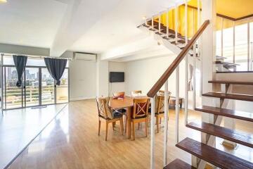 3 bed Duplex in Fair Tower Phra Khanong Sub District D017389