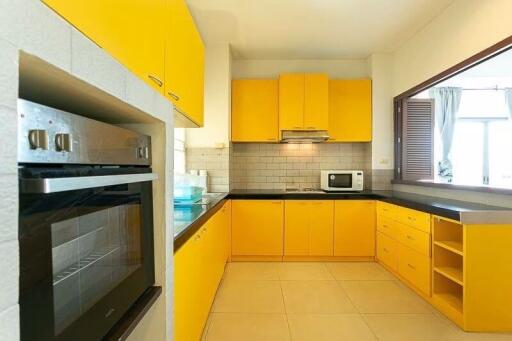 3 bed Duplex in Fair Tower Phra Khanong Sub District D017389