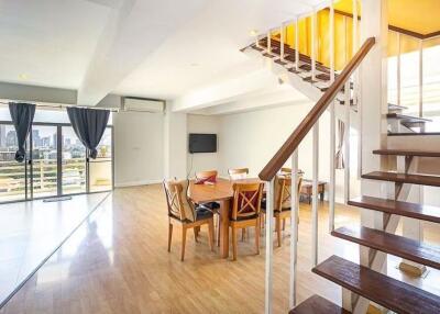 3 bed Duplex in Fair Tower Phra Khanong Sub District D017389