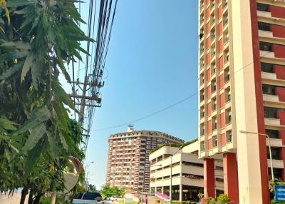 3-BR Condo at Country Complex Bangna near BTS Bang Na