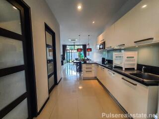 2-Bedroom Vacation-style Villa for Sale in Saiyuan Estate, Naiharn, Phuket