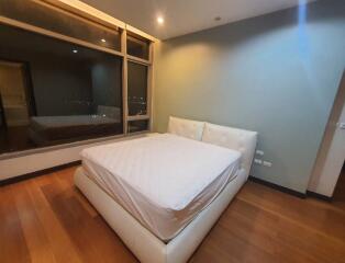 2 Bedroom in Oriental Residence Wireless Road For Rent