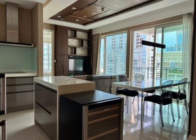 Q Langsuan  Spacious 2 Bedroom Luxury Condo in Chidlom