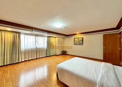 United Tower  Very Spacious 2 Bedroom Condo For Rent in Sukhumvit 55