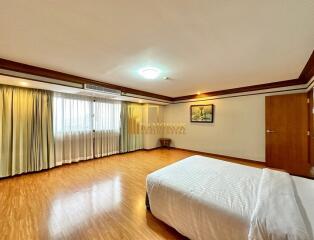 United Tower  Very Spacious 2 Bedroom Condo For Rent in Sukhumvit 55