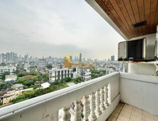 United Tower  Spacious 3 Bedroom Condo in Thonglor