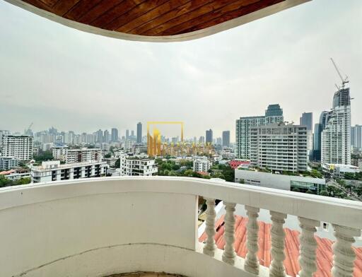 United Tower  Spacious 3 Bedroom Condo in Thonglor