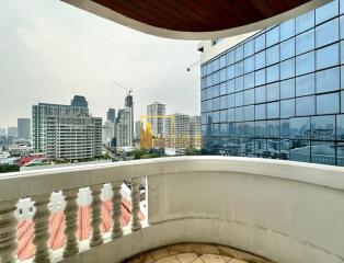 United Tower  Spacious 3 Bedroom Condo in Thonglor