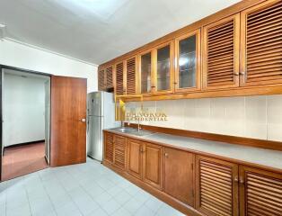 Le Premier 1  Spacious 2 Bedroom Condo For Rent in Asoke