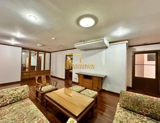 Le Premier 2  Spacious 4 Bedroom Duplex Penthouse in Thonglor