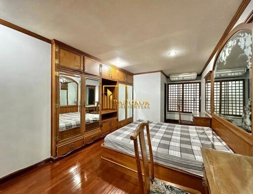 258 ตรม., 4 ห้องนอน, 5 ห้องน้ำ คอนโด ราคา ฿ 46,600,000