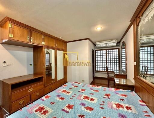 Le Premier 2  Spacious 4 Bedroom Duplex Penthouse in Thonglor