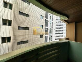 Le Premier 2 | Classic Style 2 Bedroom Property in Thonglor