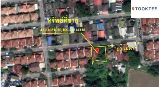 Overhead view of a residential area with property boundaries marked