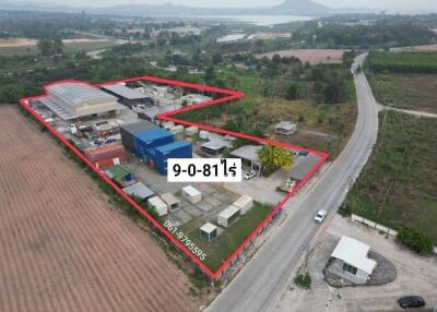 Aerial view of a commercial property with outlined boundaries