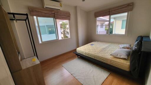 Wararom Kaewnawarat 3 bedroom house to rent