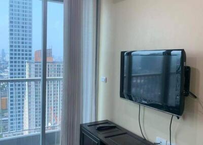 1-BR Condo at Rhythm Sukhumvit 50 near BTS On Nut