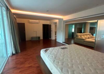 1-BR Condo at Tpj Condominium near BTS Phrom Phong