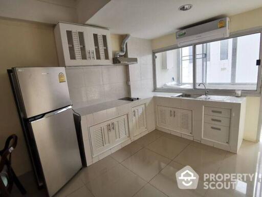 2-BR Condo at Siam Condominium near MRT Phra Ram 9