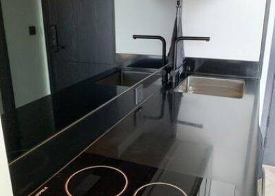 1-BR Condo at Chapter Charoennakhorn - Riverside near BTS Krung Thon Buri