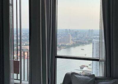 1-BR Condo at Chapter Charoennakhorn - Riverside near BTS Krung Thon Buri