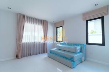 3 Bedrooms Villa / Single House in Nibbana Shade East Pattaya H011767