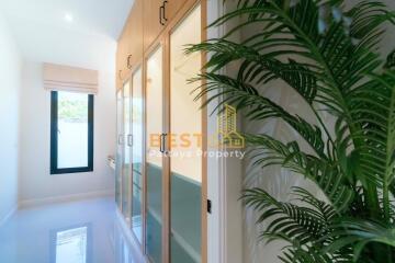 3 Bedrooms Villa / Single House in Nibbana Shade East Pattaya H011767