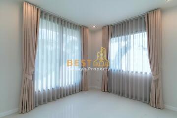 3 Bedrooms Villa / Single House in Nibbana Shade East Pattaya H011767