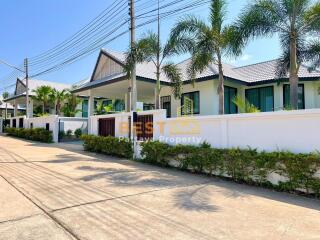 3 Bedrooms Villa / Single House in Nibbana Shade East Pattaya H011767