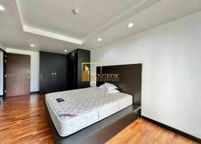 Avenue 61  Spacious 2 Bedroom Ekkamai Condo For Rent