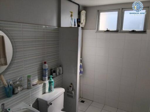 Modern bathroom interior with toiletries