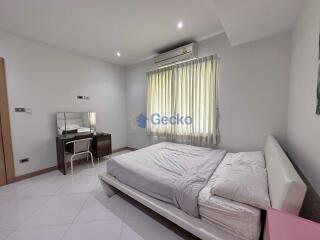 3 Bedrooms House in Green Field Villa 5 East Pattaya H011525