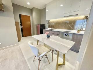 Condo for Sale at Intro Condominium