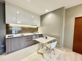 Condo for Sale at Intro Condominium