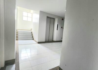 Condo for Rent at Waterford Park Rama 4