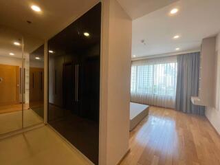 Condo for Sale at The Emporio Place