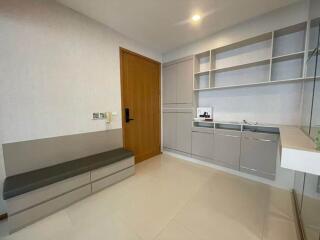 Condo for Sale at The Emporio Place