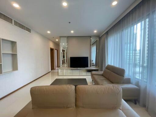 Condo for Sale at The Emporio Place