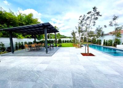 New modern house in Huay Yai for sale