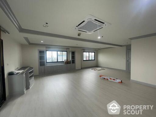 3-BR Apt. near MRT Sukhumvit