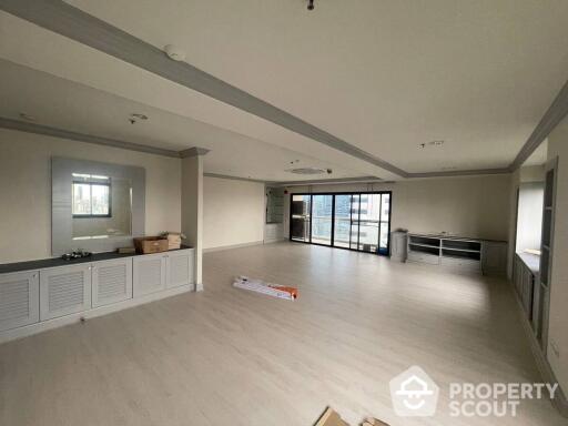 3-BR Apt. near MRT Sukhumvit