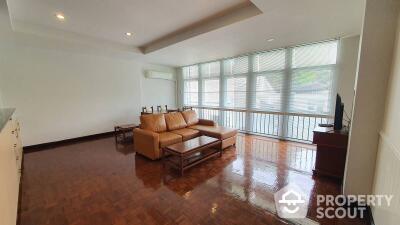 2-BR Apt. near BTS Phloen Chit