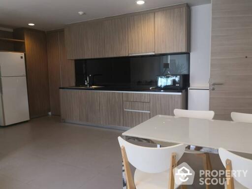 2-BR Apt. near BTS Phrom Phong