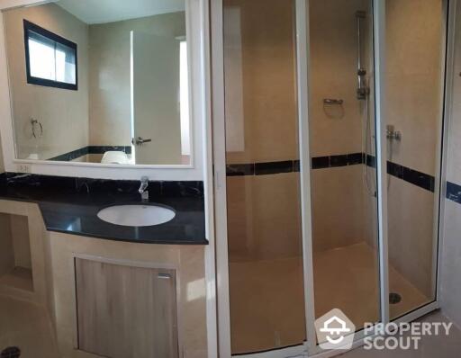 3-BR Apt. near BTS Asok