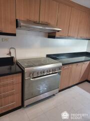 4-BR Apt. near BTS Phrom Phong