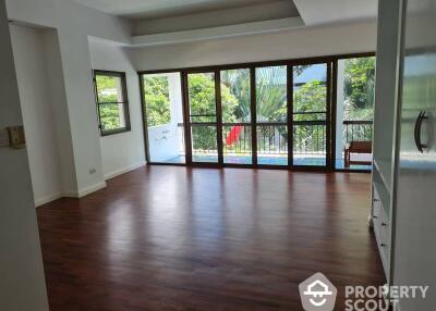 4-BR Apt. near BTS Phloen Chit