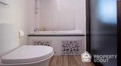 2-BR Serviced Apt. near BTS Punnawithi