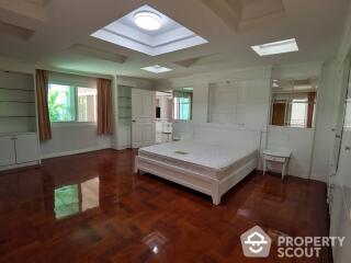 2-BR Apt. near MRT Sukhumvit (ID 515496)