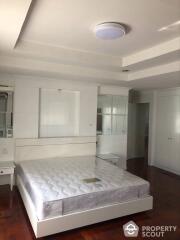 3-BR Apt. near MRT Sukhumvit (ID 514946)